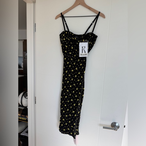 NWT Realisation Par The Iris Dress in Florence XS
100% silk! - Picture 4 of 8